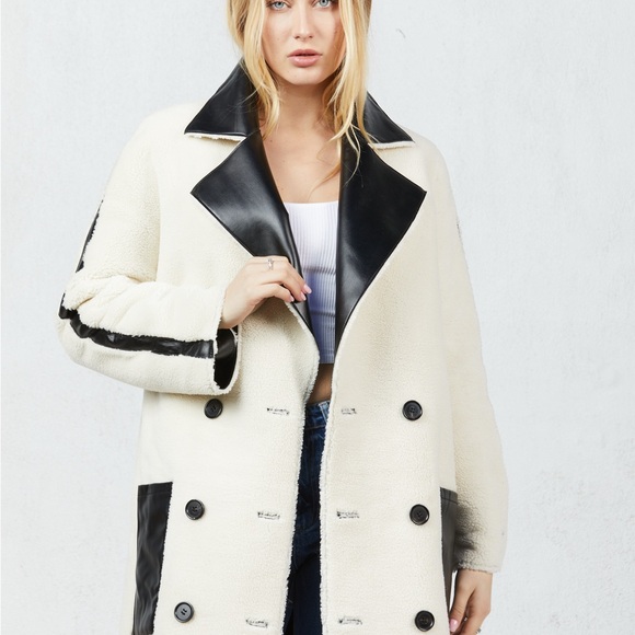 Vegan Leather Reversible Women's Black and White Double-Breasted Coat - Picture 3 of 3